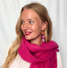 Afbeelding in Gallery-weergave laden, Triple Flower Earrings - multi
