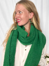 Afbeelding in Gallery-weergave laden, Plain Knitted Scarf - green
