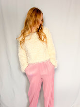 Afbeelding in Gallery-weergave laden, Fluffy Sweater - ivory
