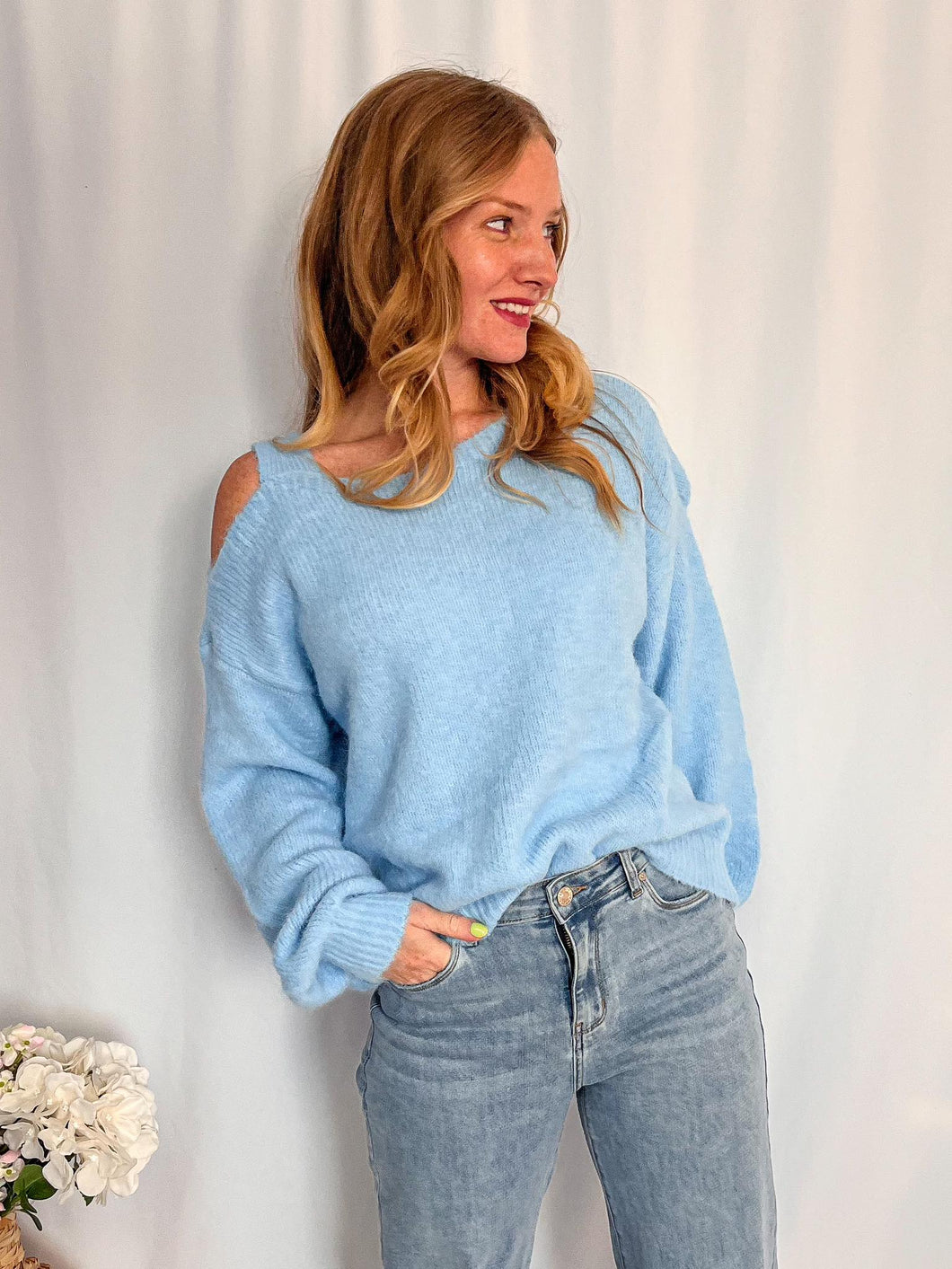 Cut Out Sweater - blue