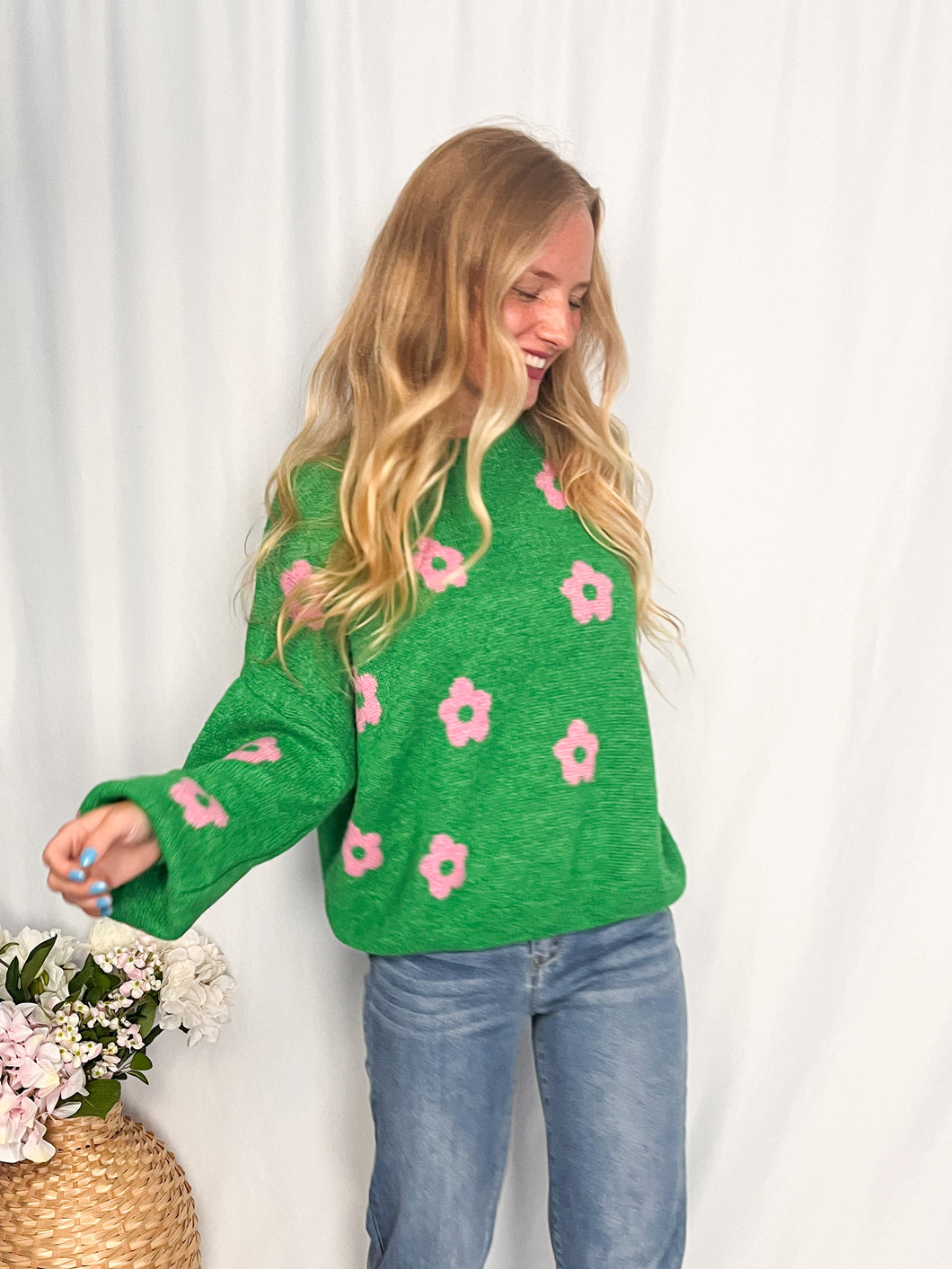 Cozy Flower Sweater - green/pink
