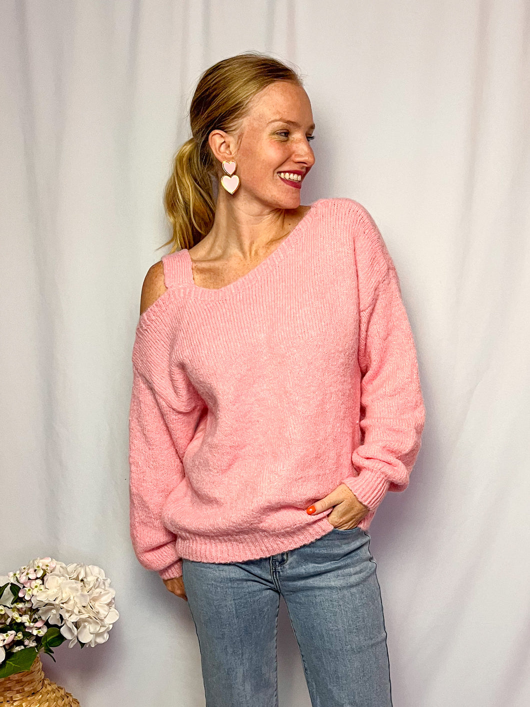 Cut Out Sweater - pink