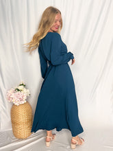 Afbeelding in Gallery-weergave laden, Elegant Belted Maxi Dress - petrol blue
