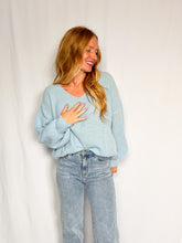 Afbeelding in Gallery-weergave laden, Bibi Sweater - light blue
