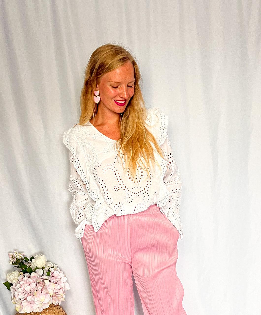 Embroidery Blouse - white