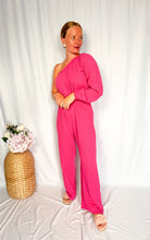 Afbeelding in Gallery-weergave laden, Assymetric Tetra Jumpsuit - pink
