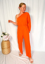 Afbeelding in Gallery-weergave laden, Assymetric Tetra Jumpsuit - orange

