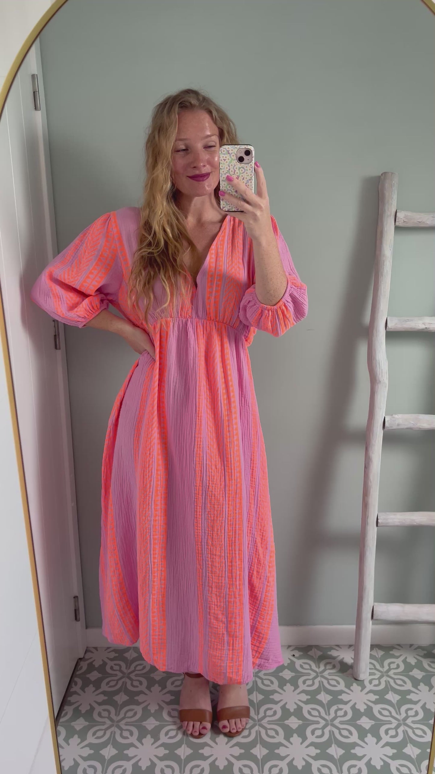 Open Back Tetra Dress - lila/orange