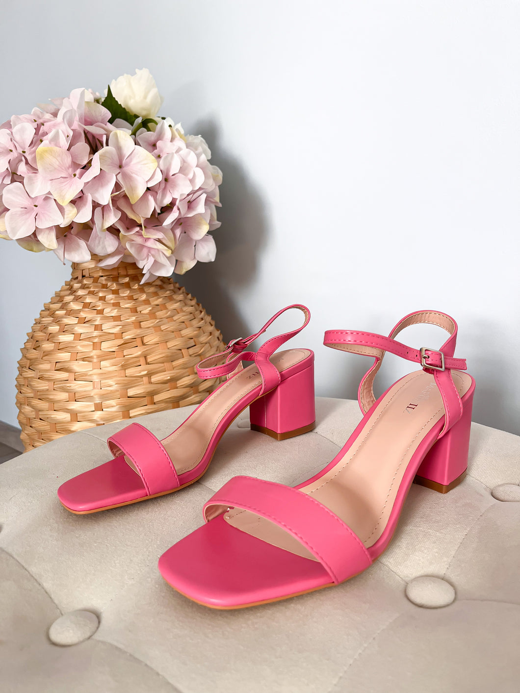 Suzy Sandals - pink
