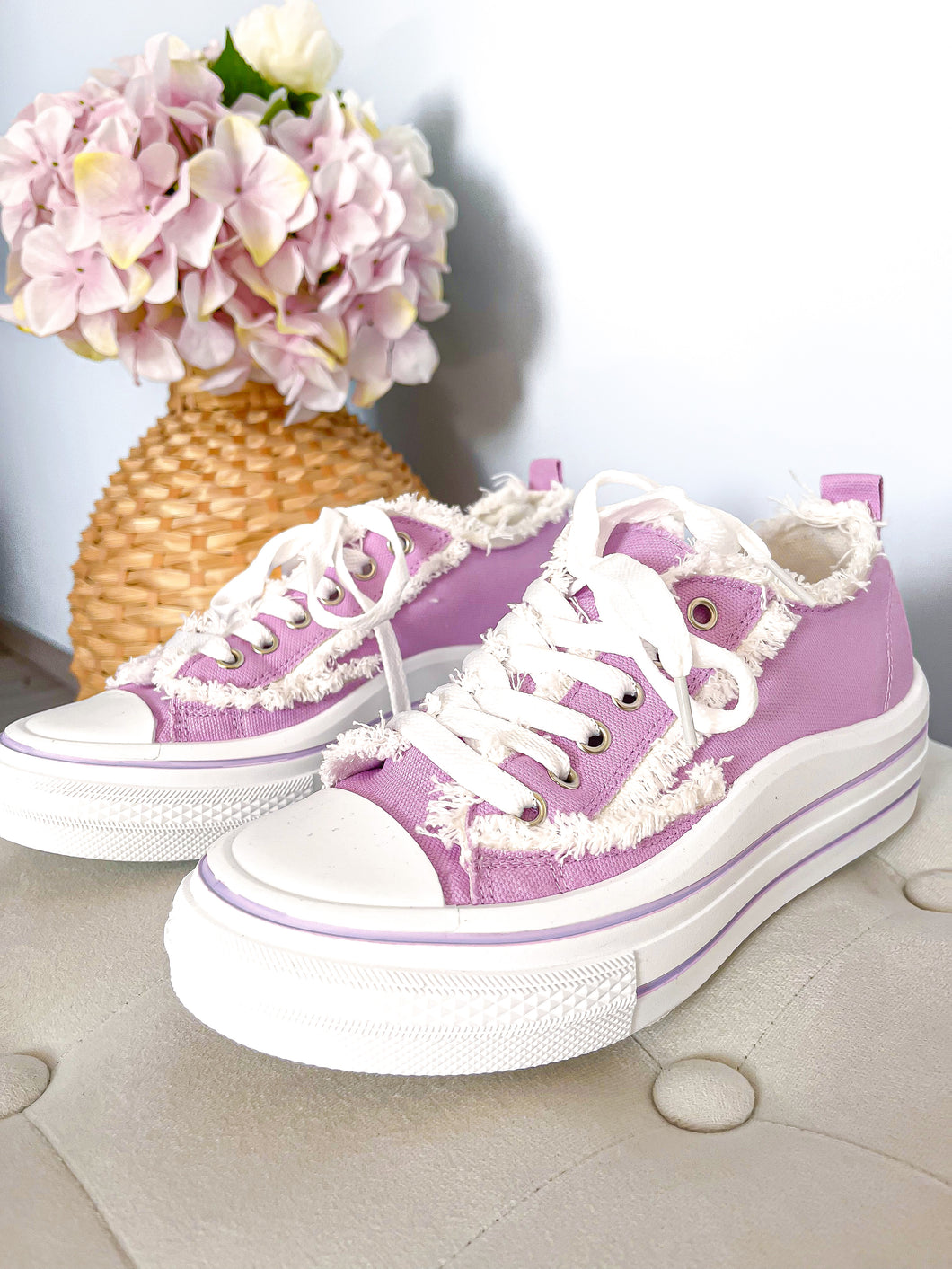 Ruffled Sneakers - lila